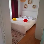 Casa La Bunicu - Curte Privata & Liniste تيشيرغيول